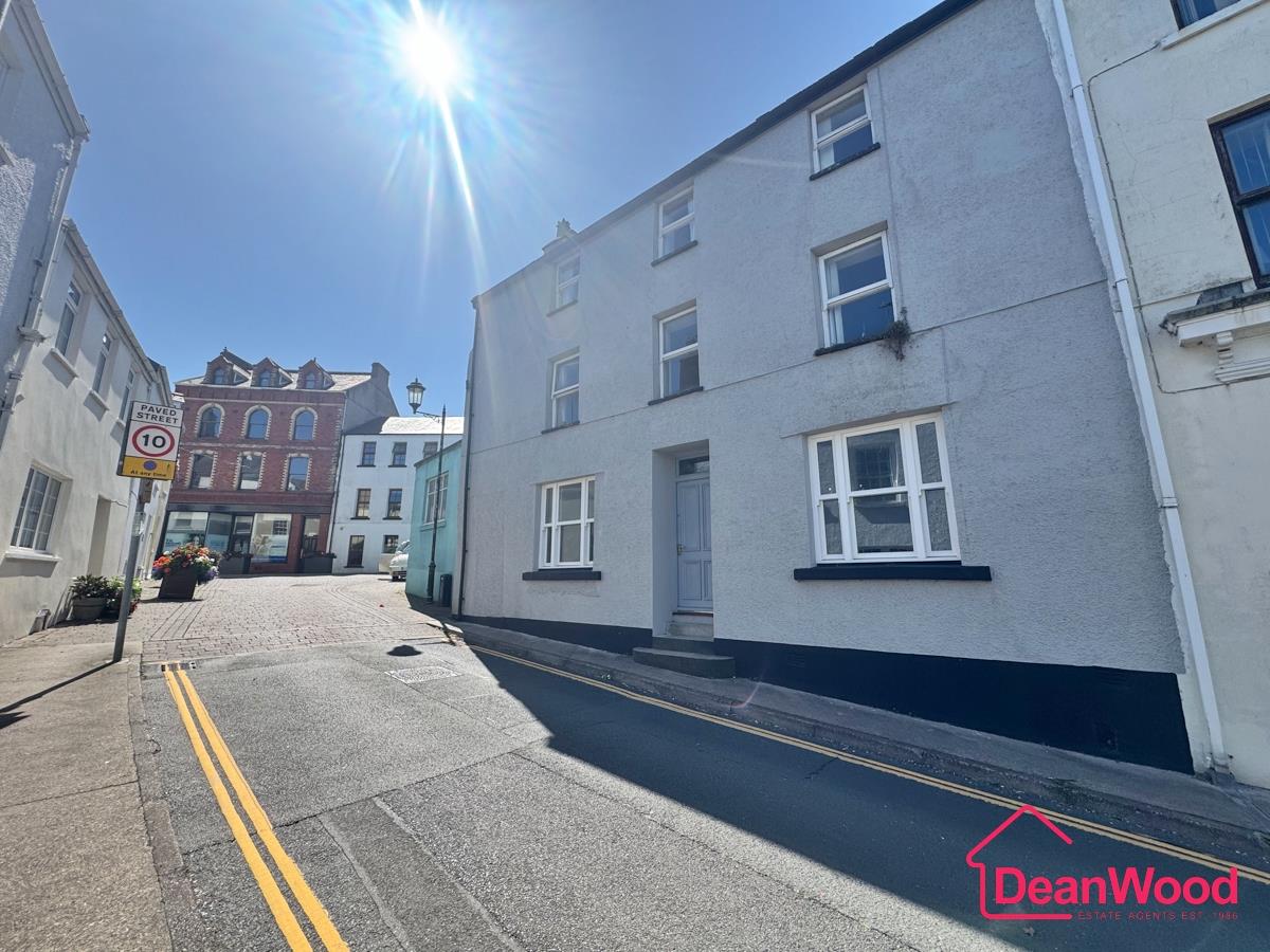 5, Bank Street, Castletown, Isle of Man. — Photo 3 of 30