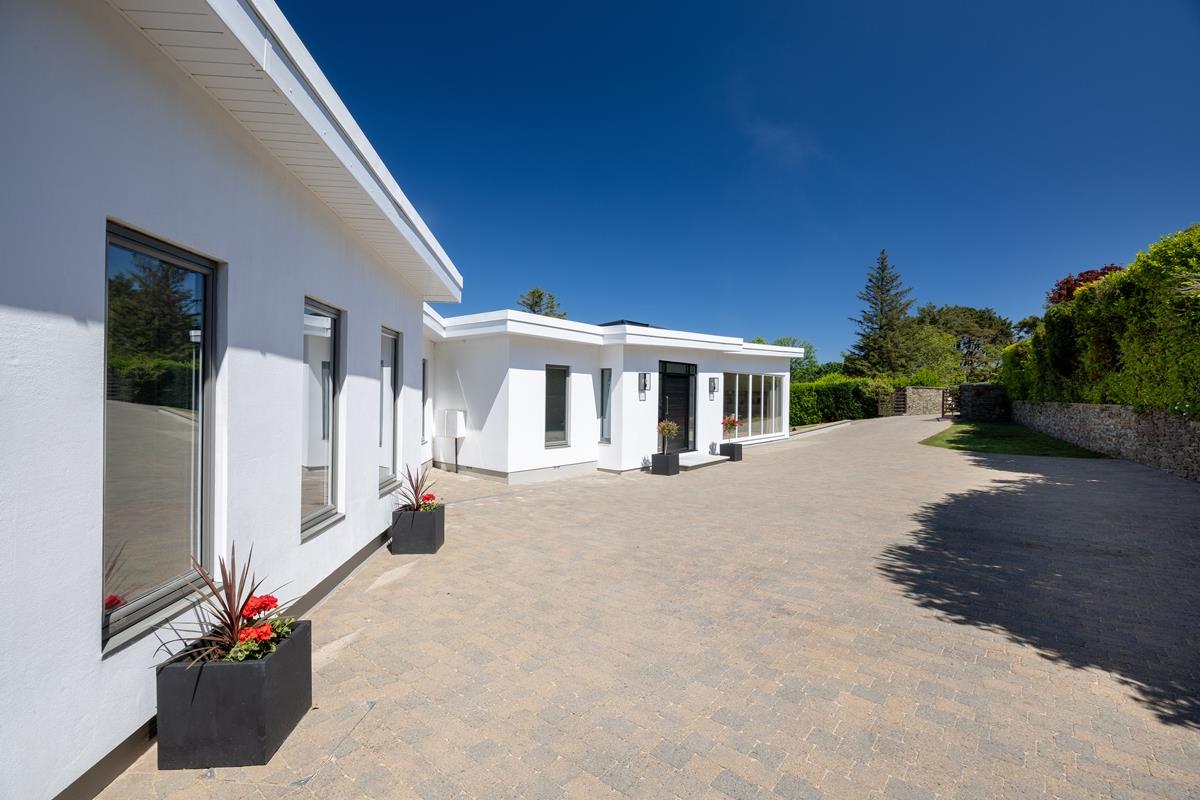 Bay View, Clay Head Road, Baldrine. — Photo 1 of 40