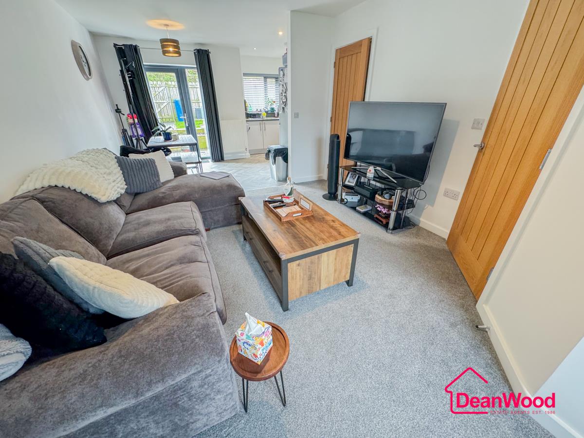 16 Gibbs Park, Ramsey, Isle Of Man. — Photo 5 of 15