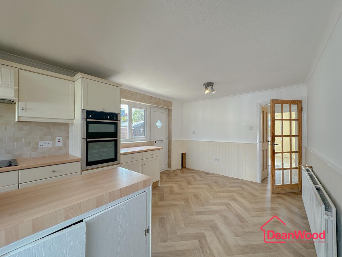 17 Julian Road, Douglas. — Photo 2 of 21