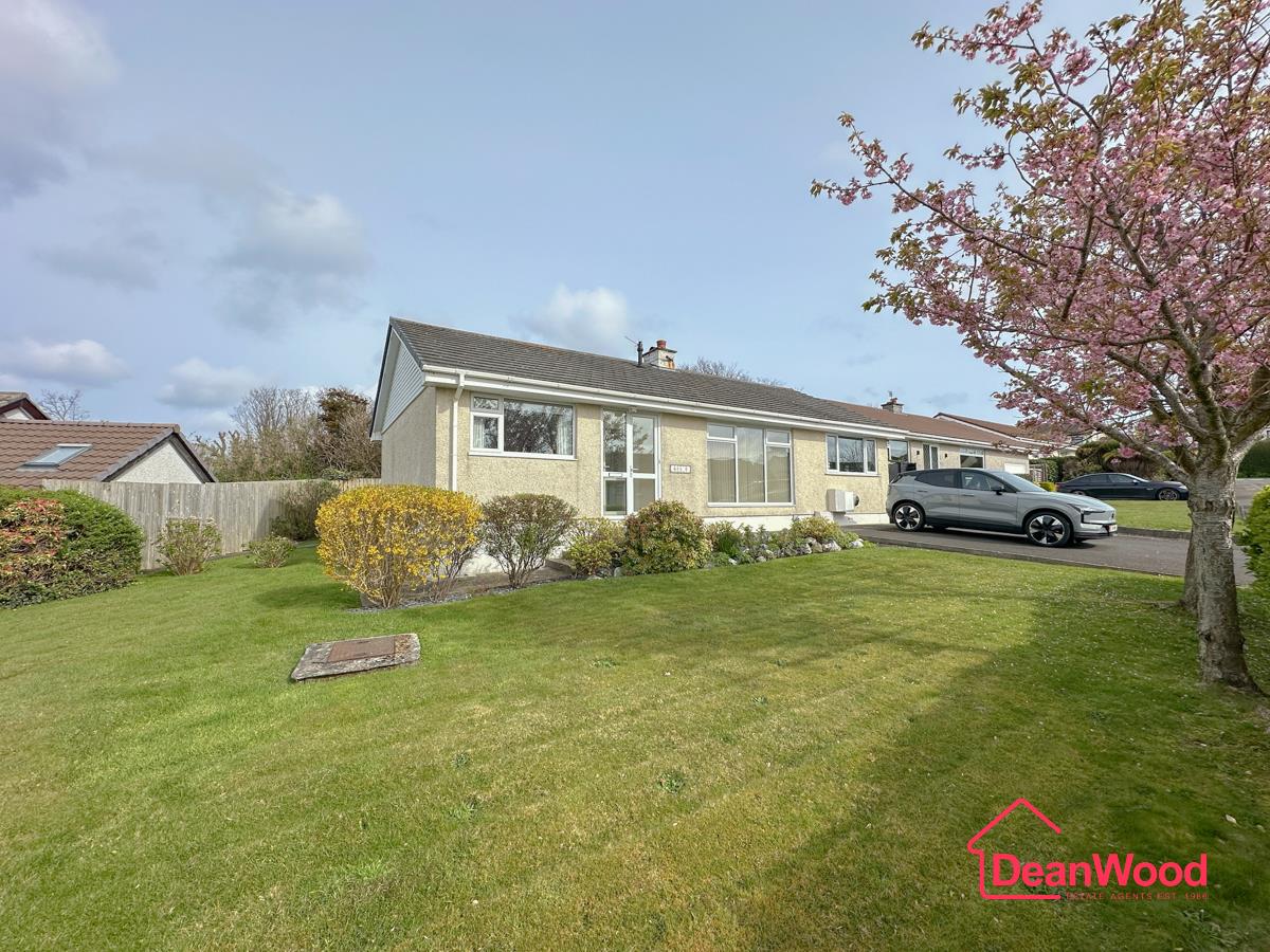 9 The Kirkway, Onchan. — Photo 1 of 31