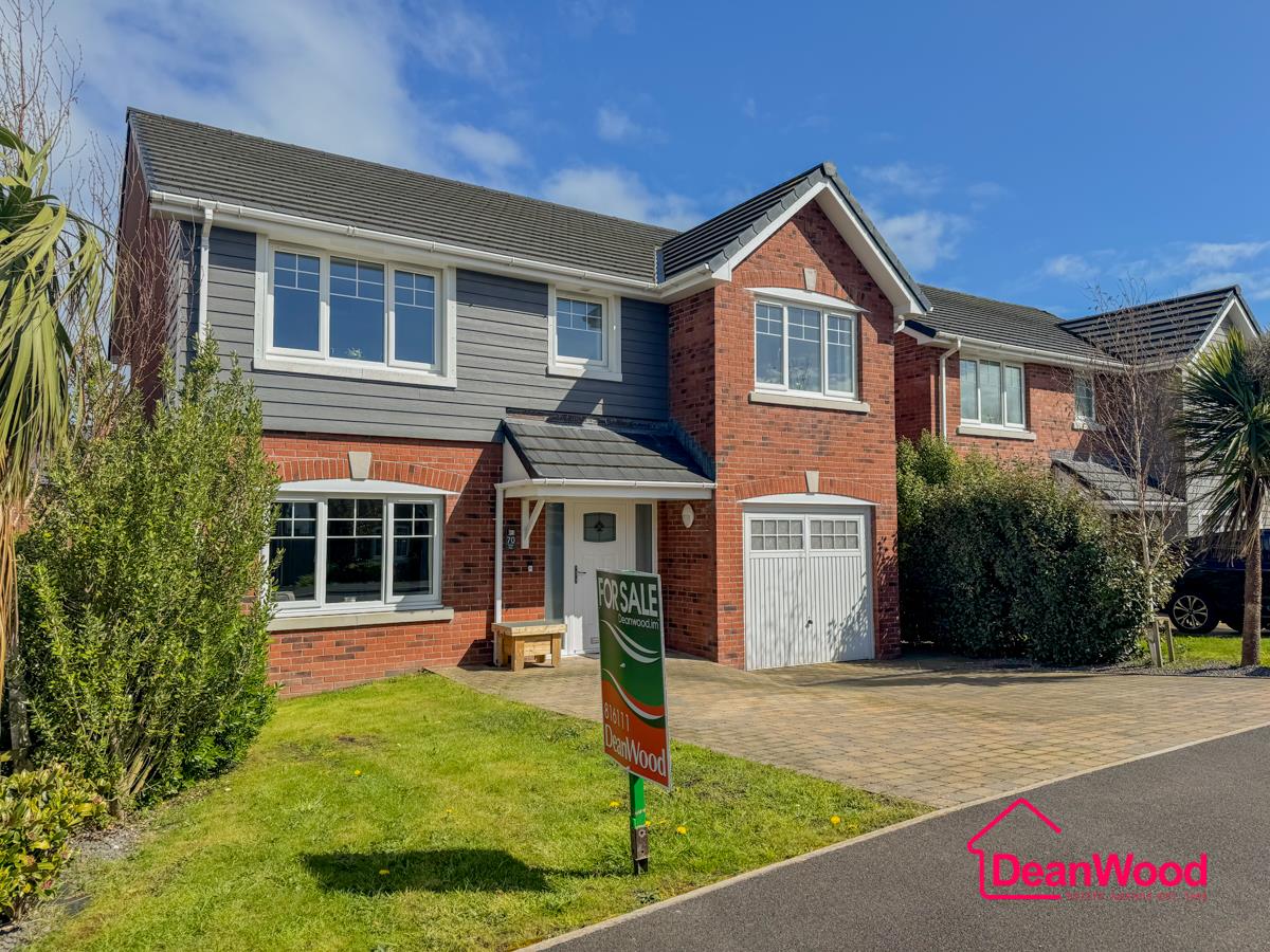 70 Royal Park, Ramsey, Isle Of Man. — Photo 1 of 33
