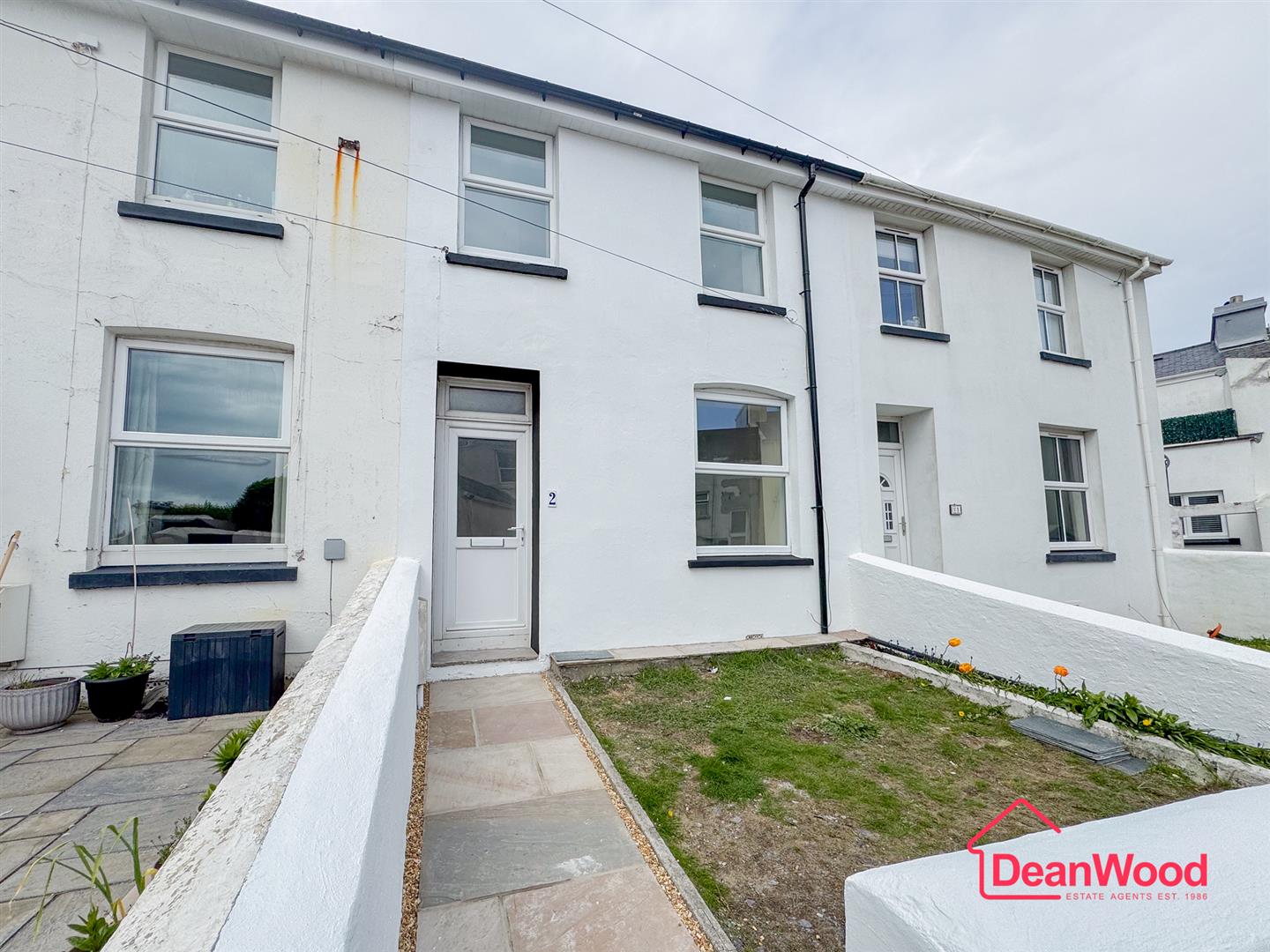 2 Summerhill Grove, Douglas, Isle of Man. — Photo 1 of 19