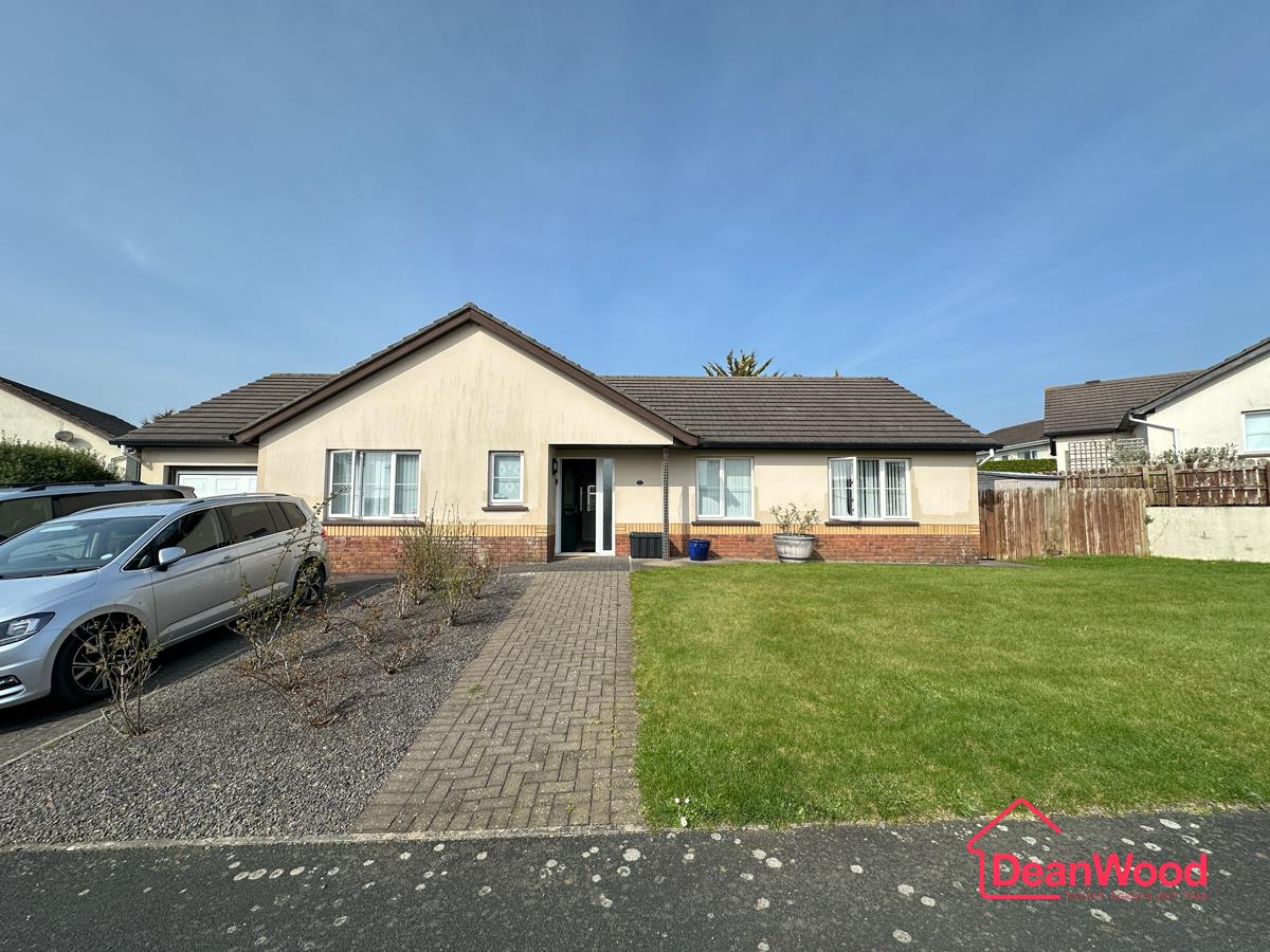 2 Queen Margaret Way, Glen Vine. — Photo 1 of 22