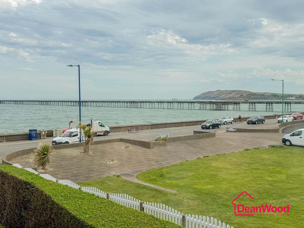 8 Royal Court Queens Promenade, Ramsey, Isle Of Man. — Photo 5 of 24