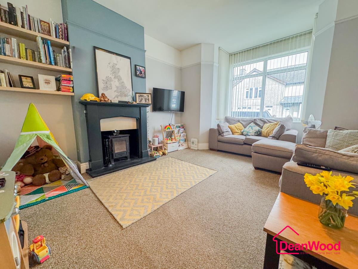 23 Gladstone Avenue, Ramsey. — Photo 4 of 17