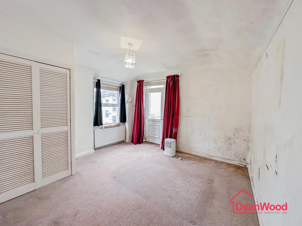 Flat 3, 19 Royal Avenue West, Onchan. — Photo 4 of 8