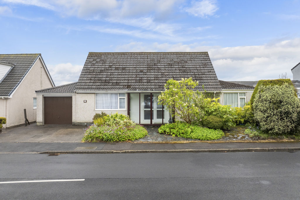 1 Cronk Avenue, Onchan IM3 3DG. — Photo 1 of 25