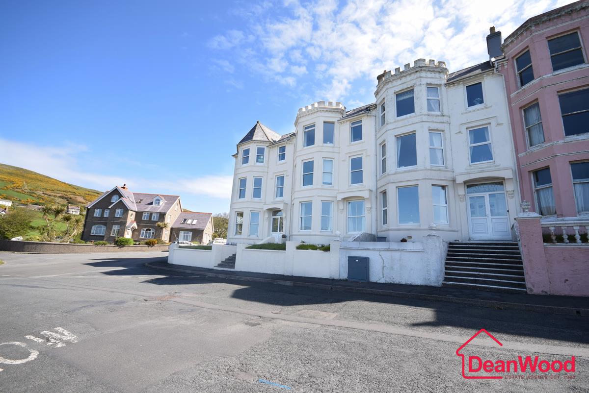 Apartment 12, Carlton Court, Bradda Road, Port Erin, Isle of Man. — Photo 1 of 19