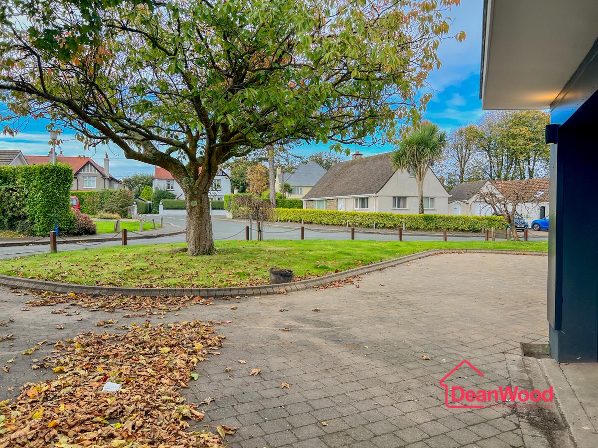 Thie Dhoo, Woodlands Close, Douglas, Isle Of Man. — Photo 2 of 37