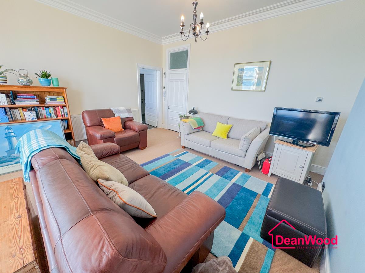 Apartment 14 Isle of Alanis, Ramsey. — Photo 5 of 17