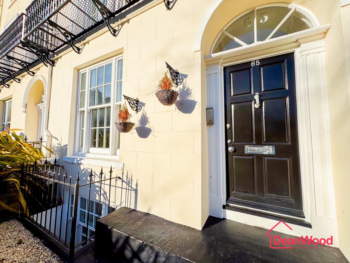 65 Derby Square, Douglas. — Photo 2 of 44