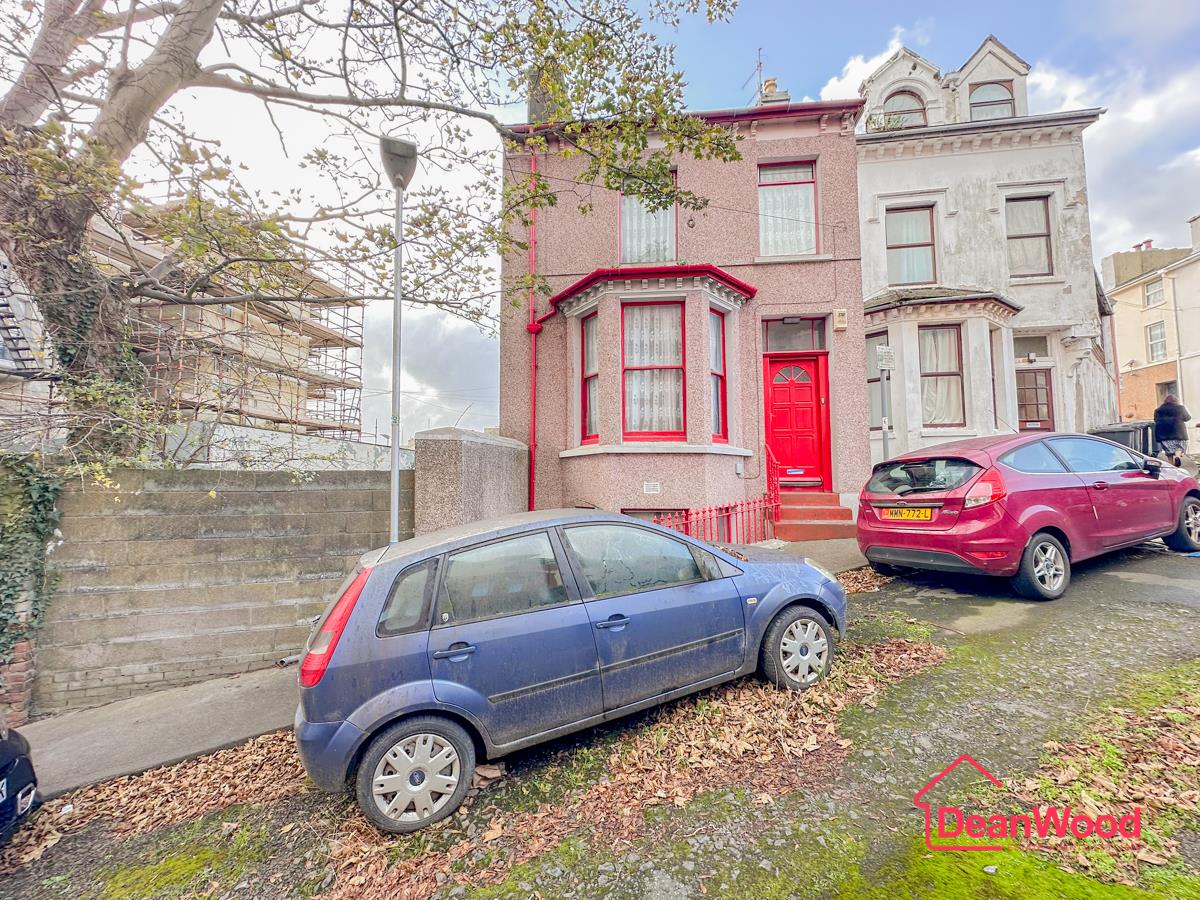 1 Finch Hill Grove, Douglas. — Photo 1 of 11