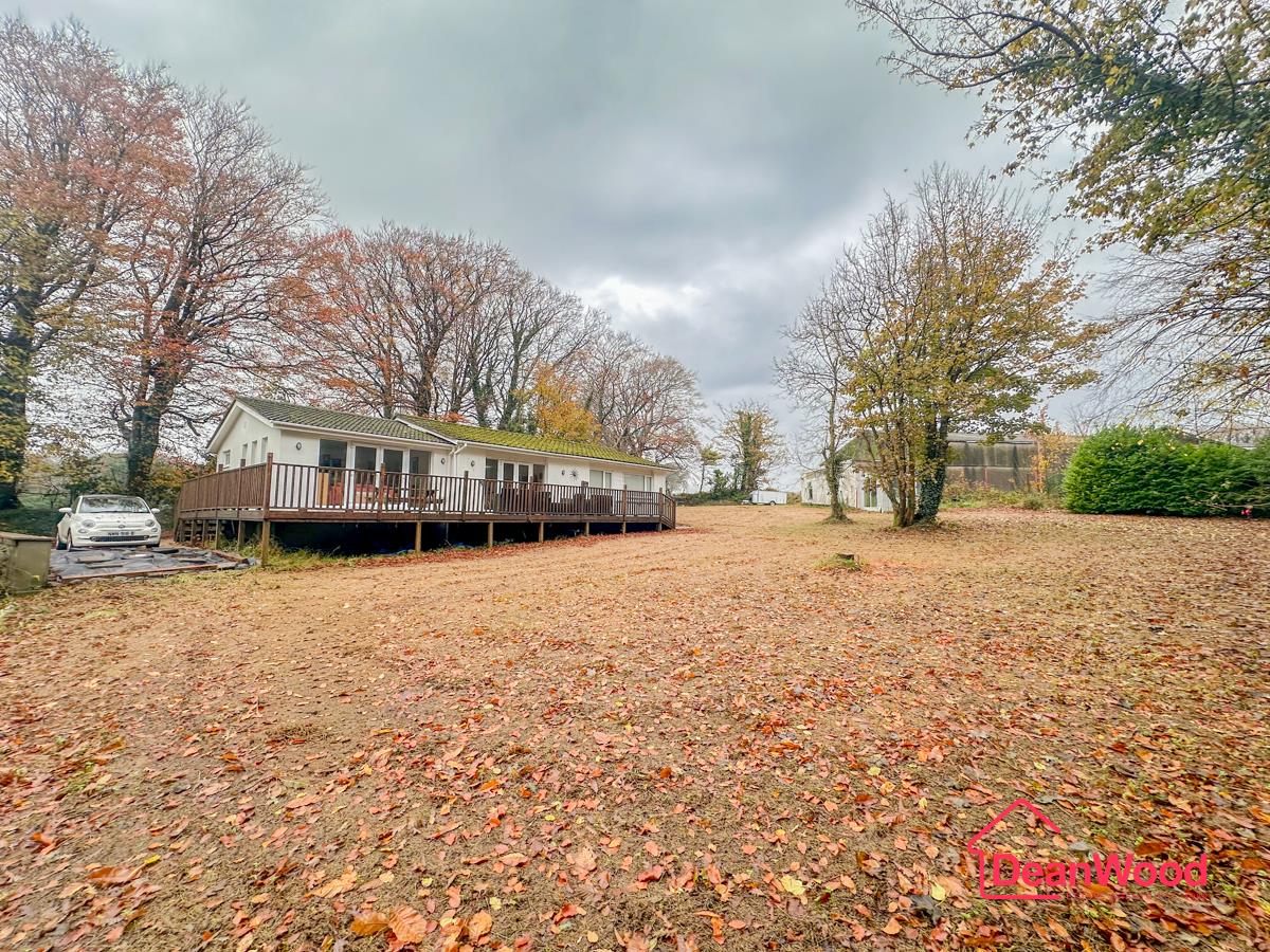 The Bungalow, Fuchsia Gardens, Mount Rule, Douglas. — Photo 1 of 38