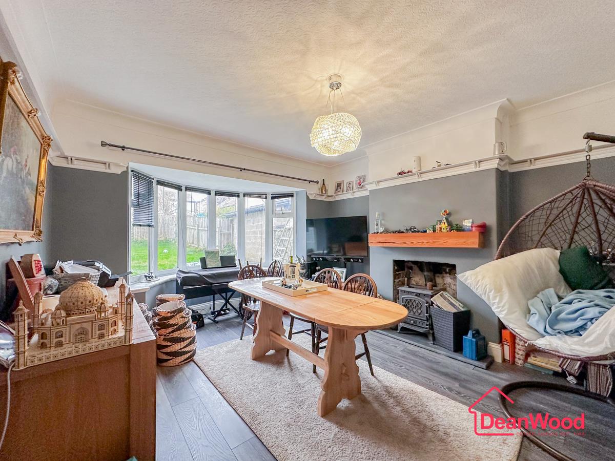 15 Governors Road, Onchan. — Photo 4 of 13