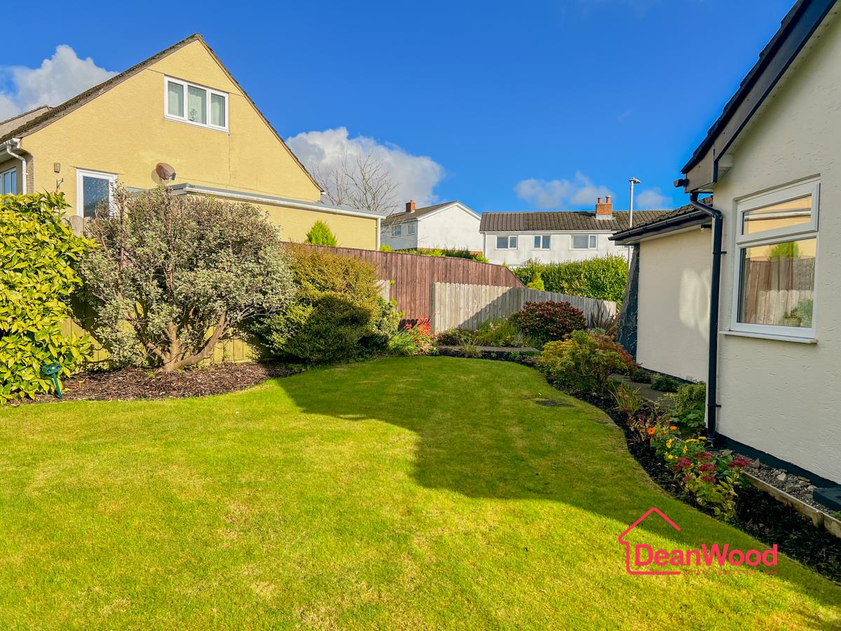 15, Cronk Avenue, Birch Hill, Onchan. — Photo 3 of 25