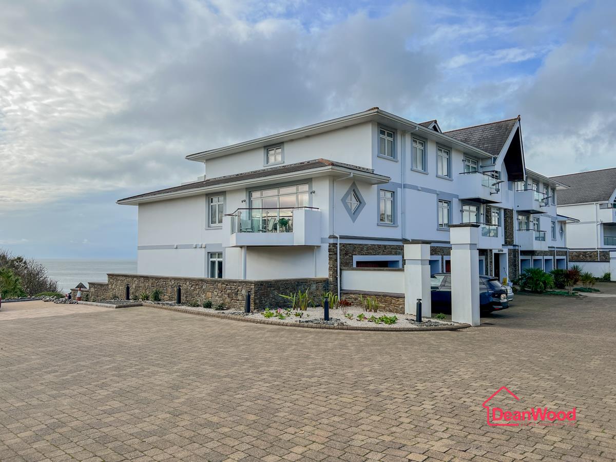 83, Majestic Apartments, Onchan. — Photo 1 of 22