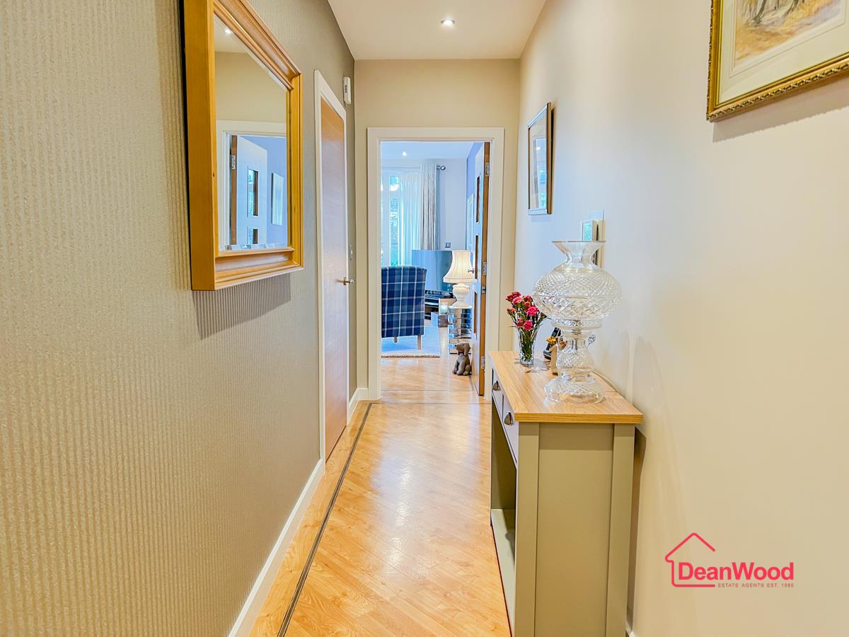 83, Majestic Apartments, Onchan. — Photo 5 of 22