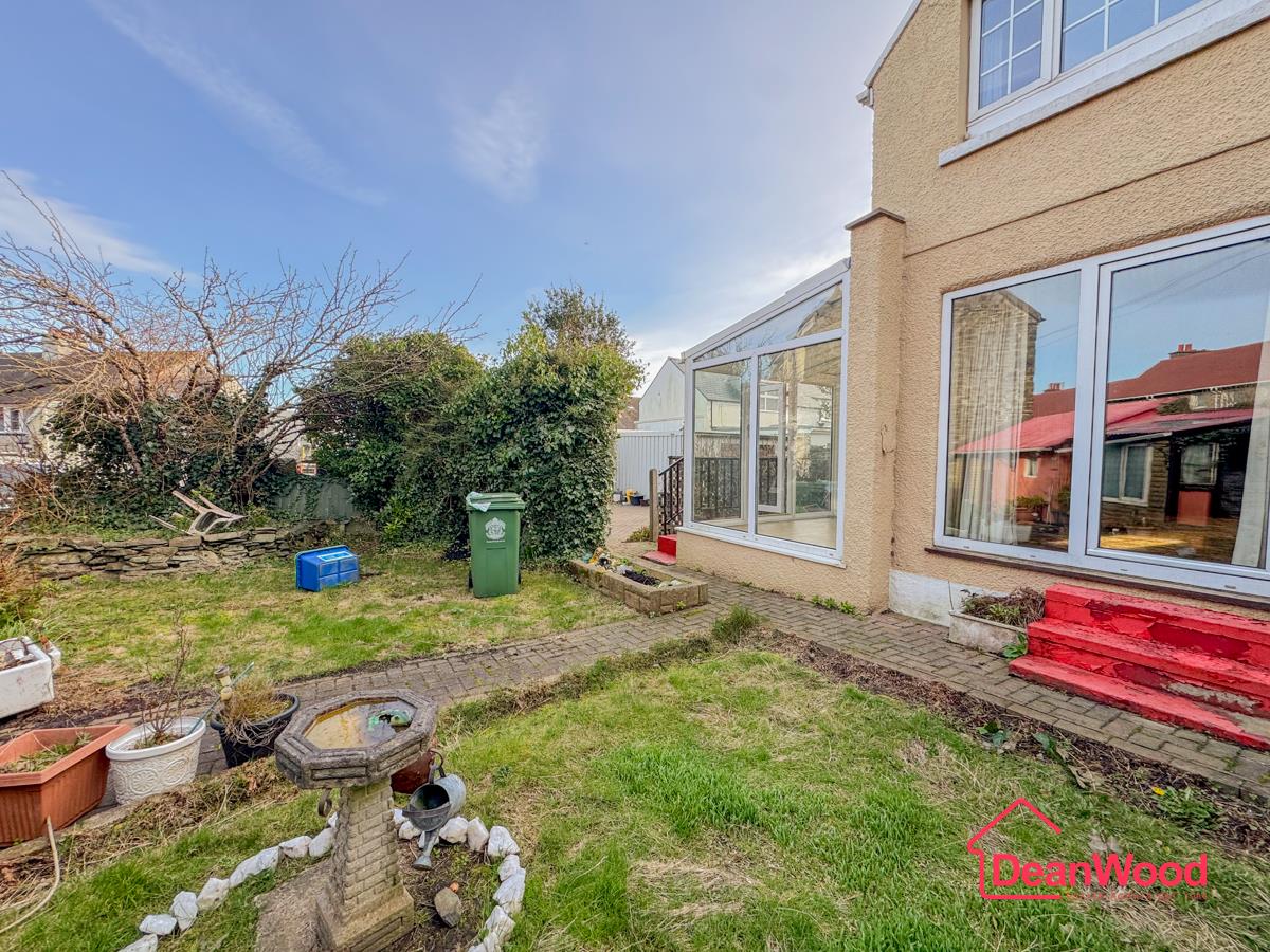 Ballaquayle Lodge, Lower Dukes Road, Douglas, Isle Of Man. — Photo 4 of 29