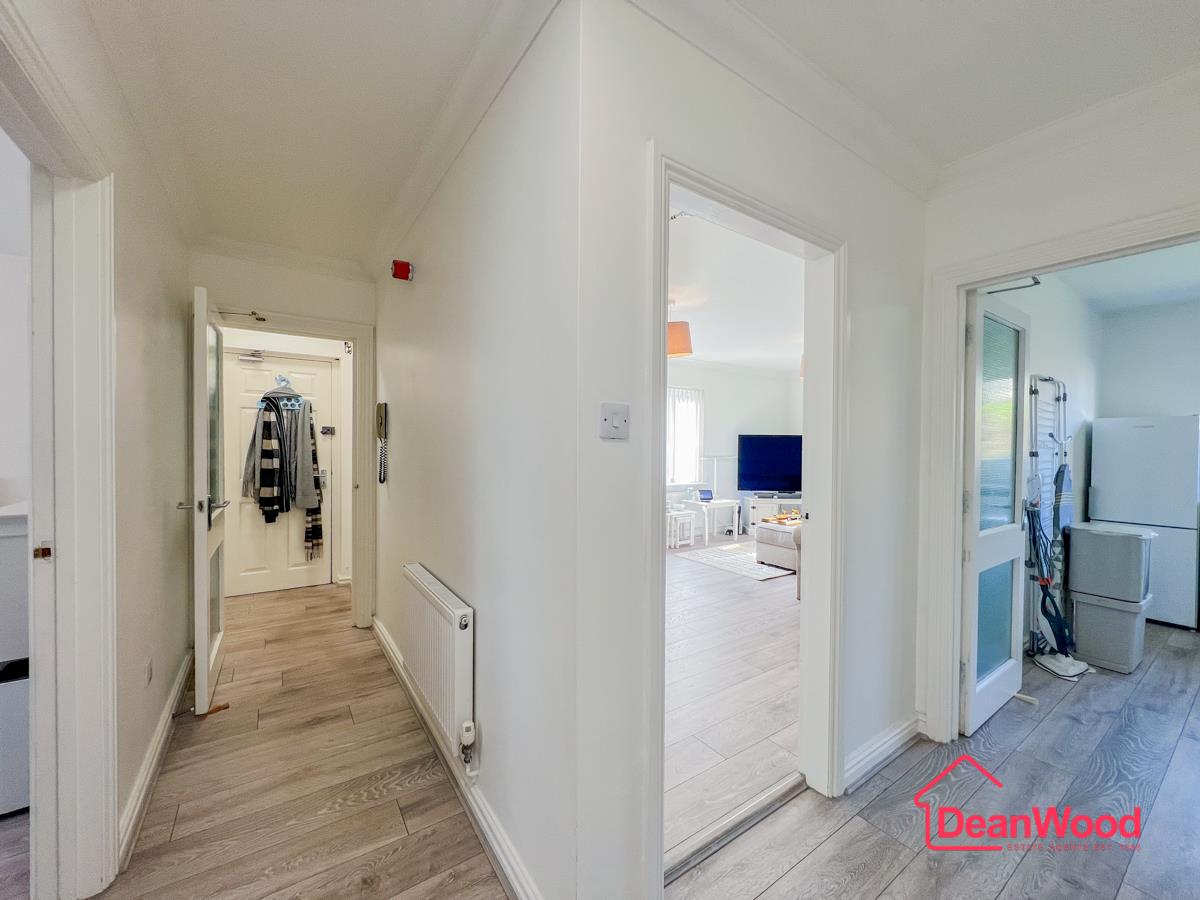 10 Richmond Court, Farmhill, Douglas, Isle of Man. — Photo 5 of 20