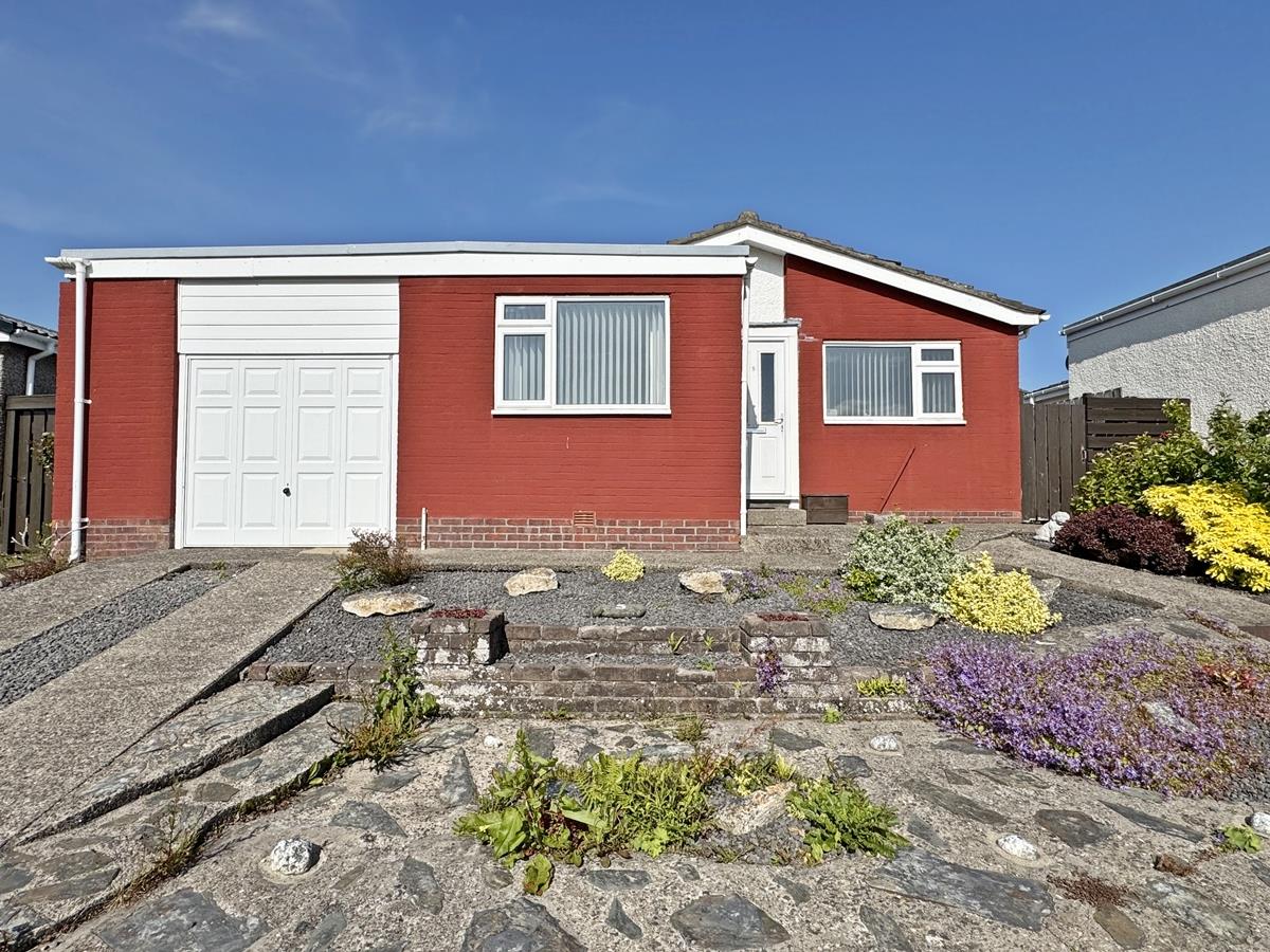 5 Hillberry Close, Douglas, Isle Of Man. — Photo 1 of 21