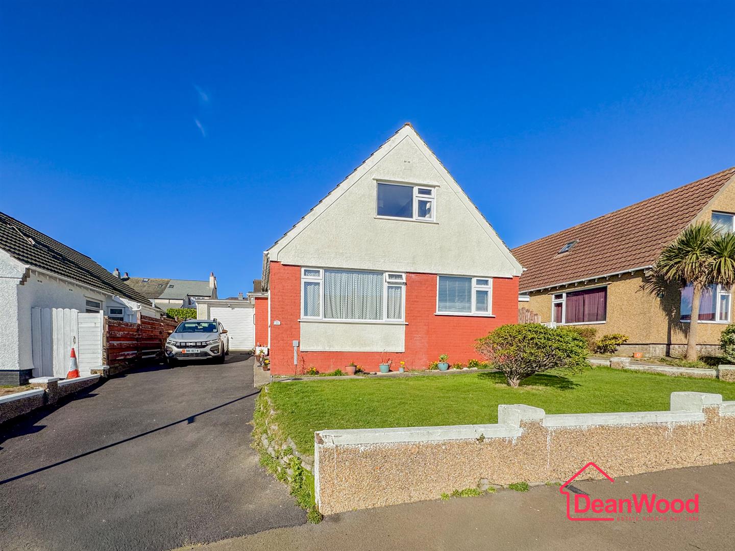 10 Eskdale Road, Onchan. — Photo 1 of 38