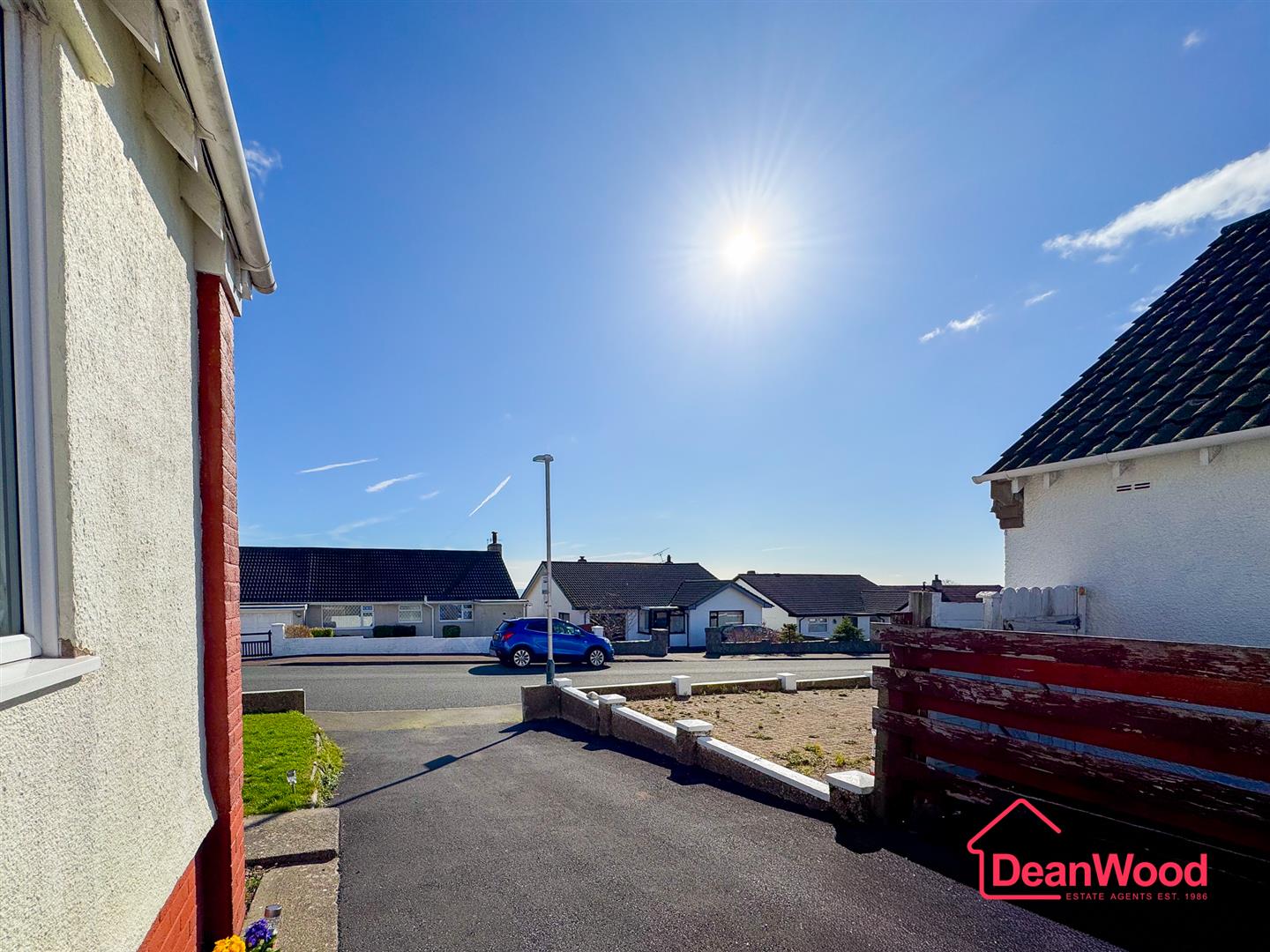 10 Eskdale Road, Onchan. — Photo 3 of 38