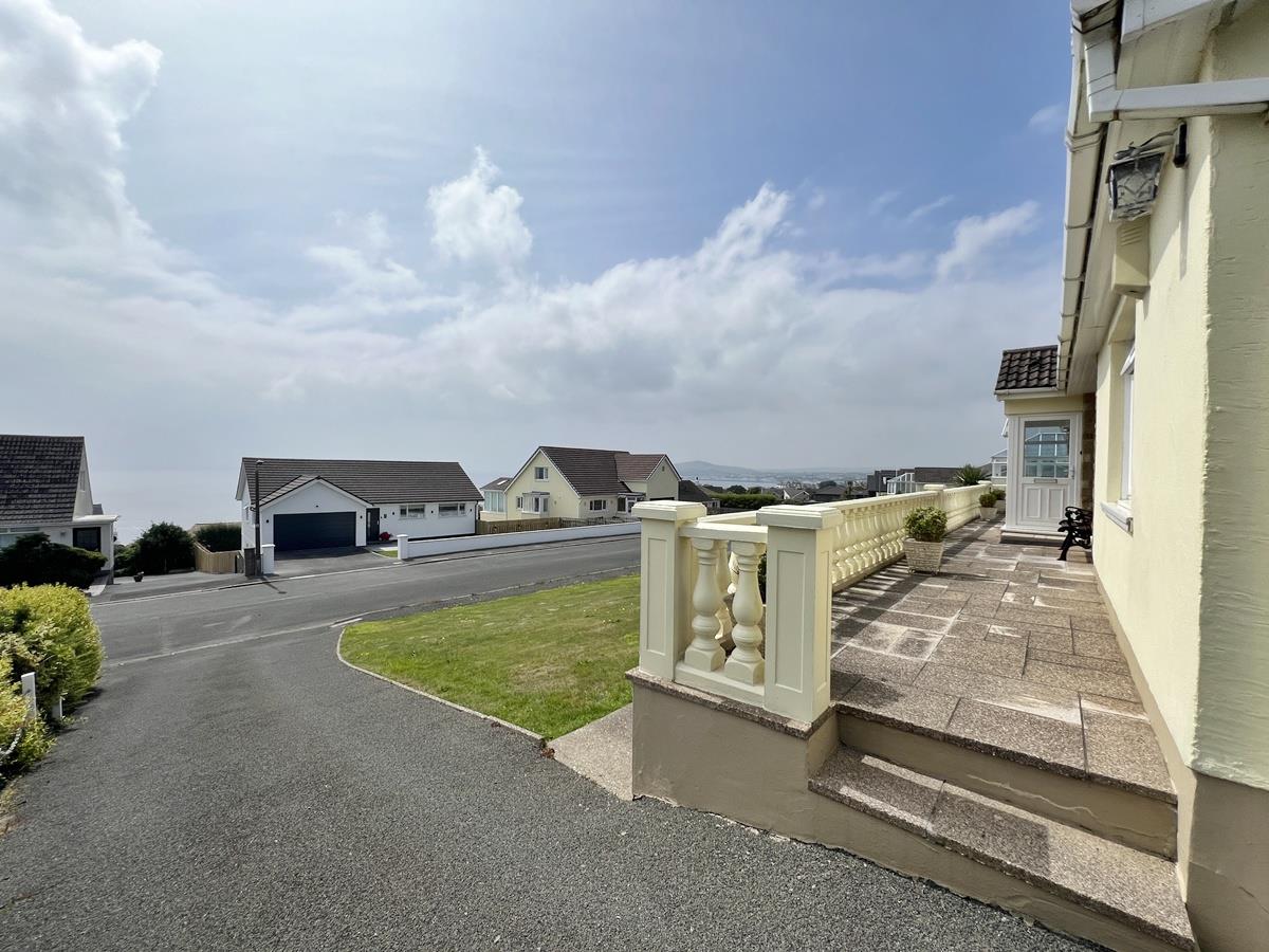 Cranford, 11A Howe Road, Onchan, Isle Of Man. — Photo 3 of 30