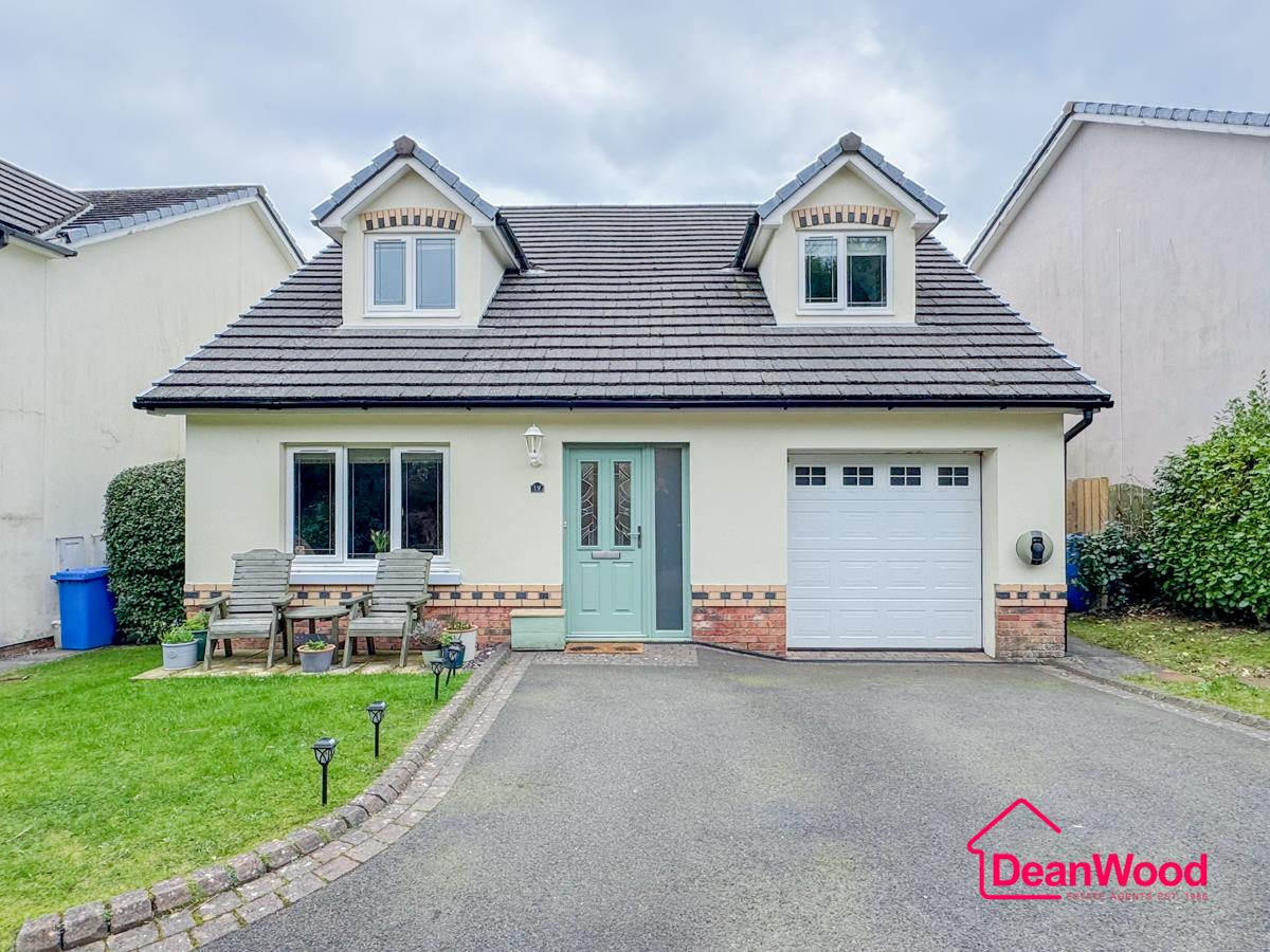 19 Royal Park, Ramsey, Isle Of Man. — Photo 2 of 24
