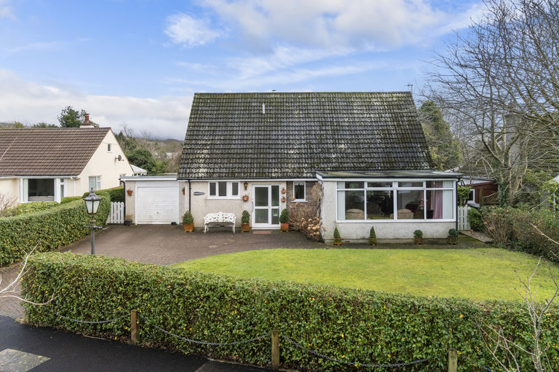 Easdale, 2 Balladoyne Estate, St Johns IM4 3LX. — Photo 1 of 29