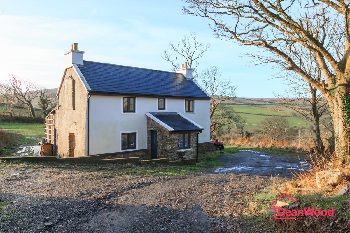 Ballabenna, Lhoobs Road, Foxdale, Isle Of Man. — Photo 1 of 20