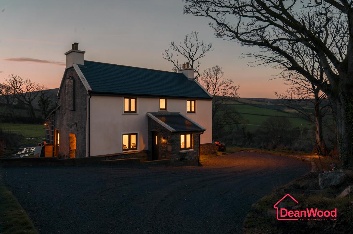 Ballabenna, Lhoobs Road, Foxdale, Isle Of Man. — Photo 4 of 20