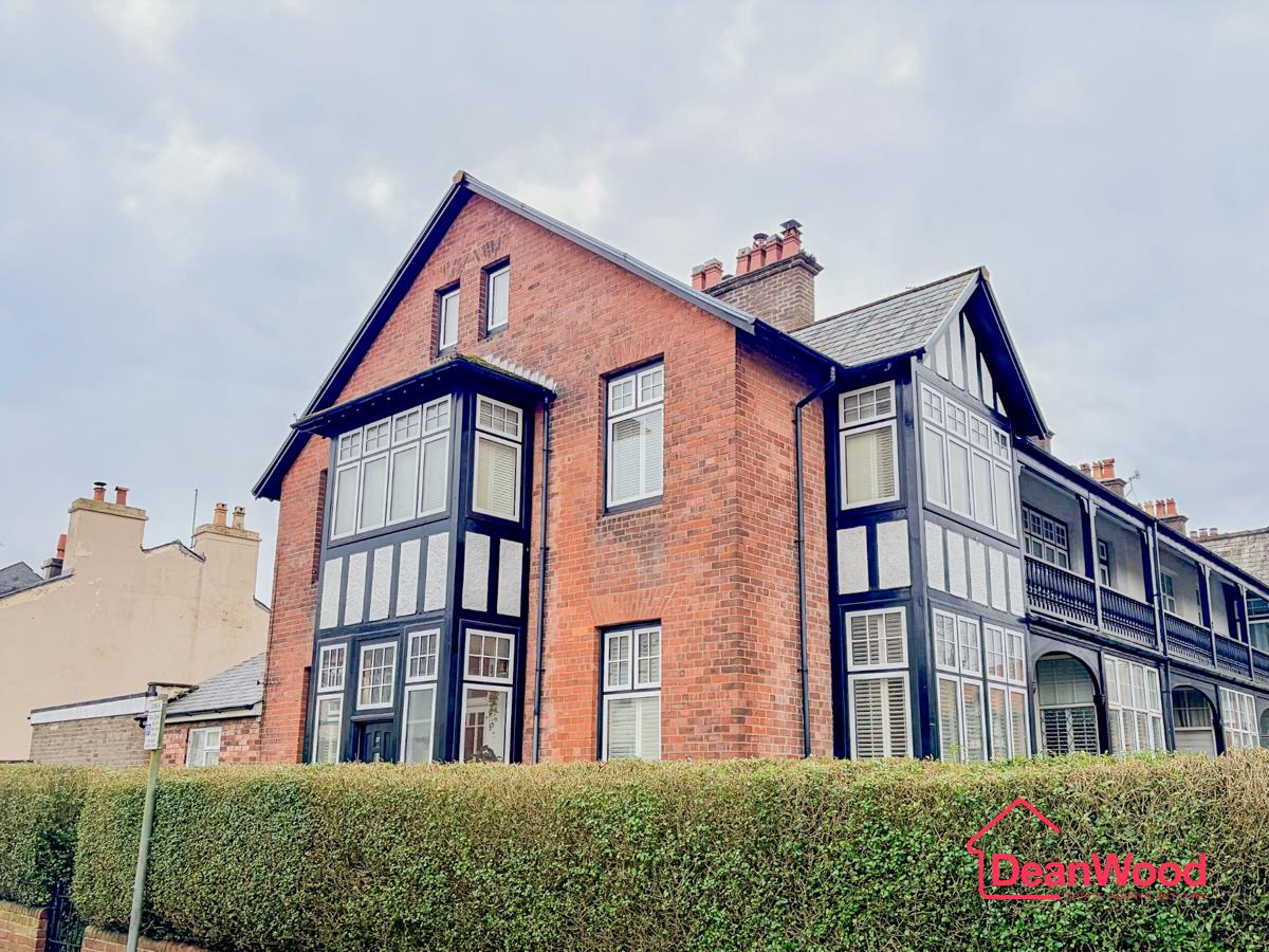 27 Albany Street, Douglas, Isle Of Man. — Photo 1 of 31