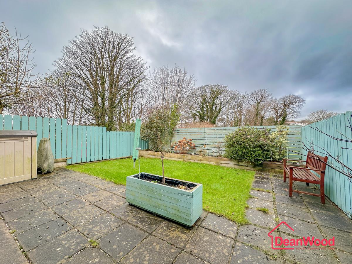 6 Furman Close, Onchan. — Photo 2 of 21