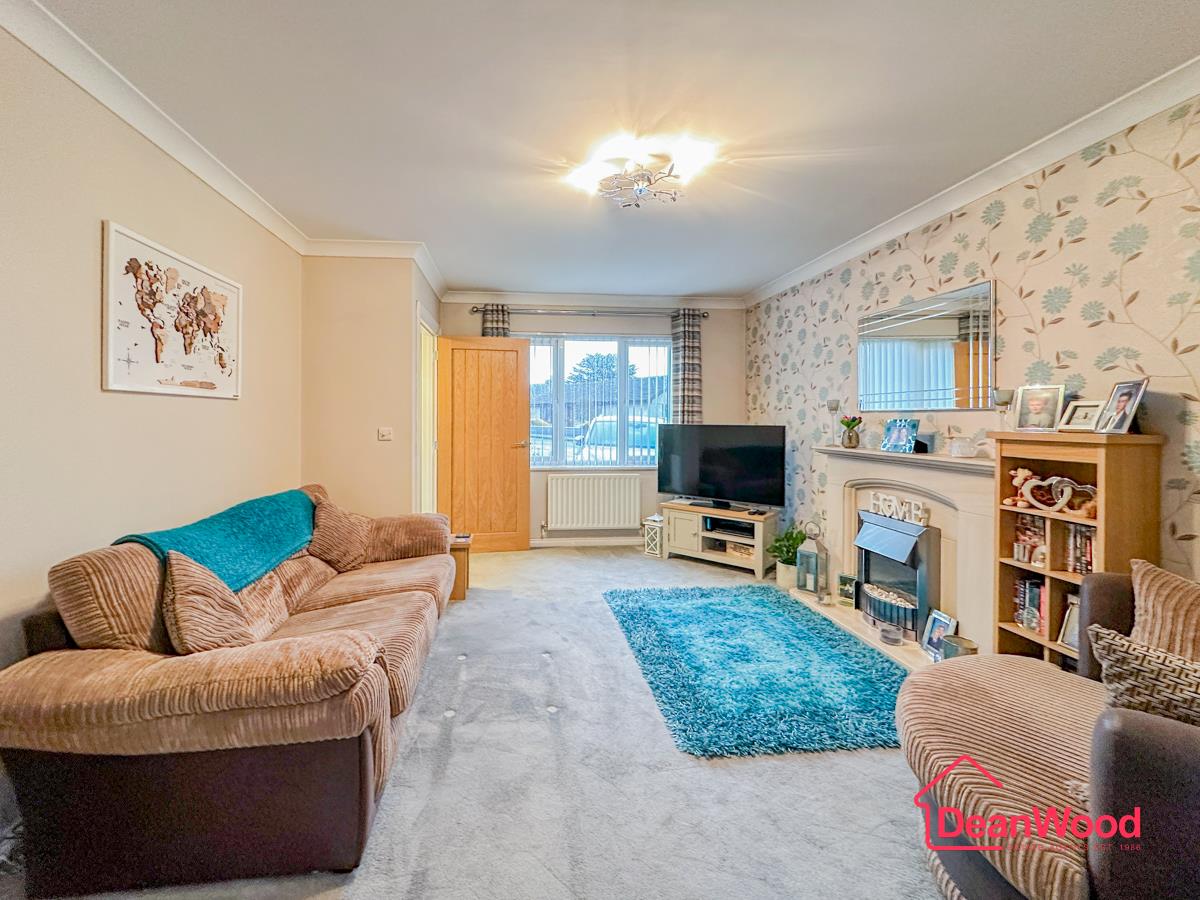 6 Furman Close, Onchan. — Photo 5 of 21