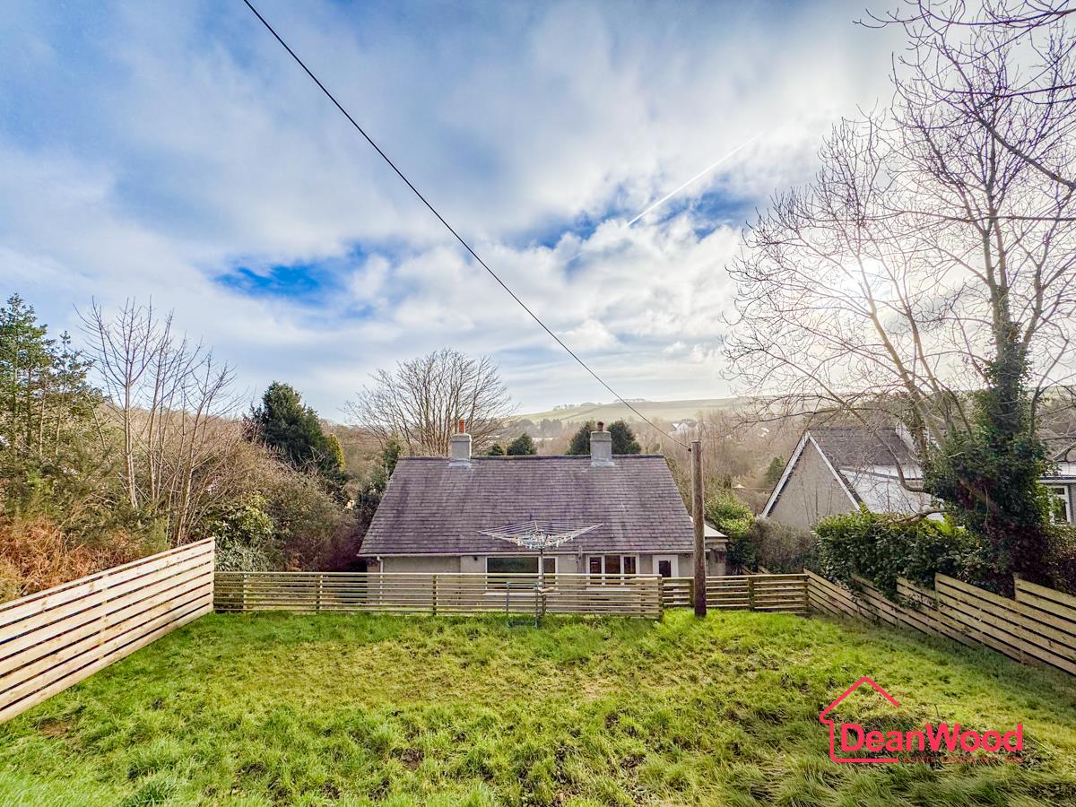 Thie Cronk, Strang Road, Union Mills. — Photo 3 of 32
