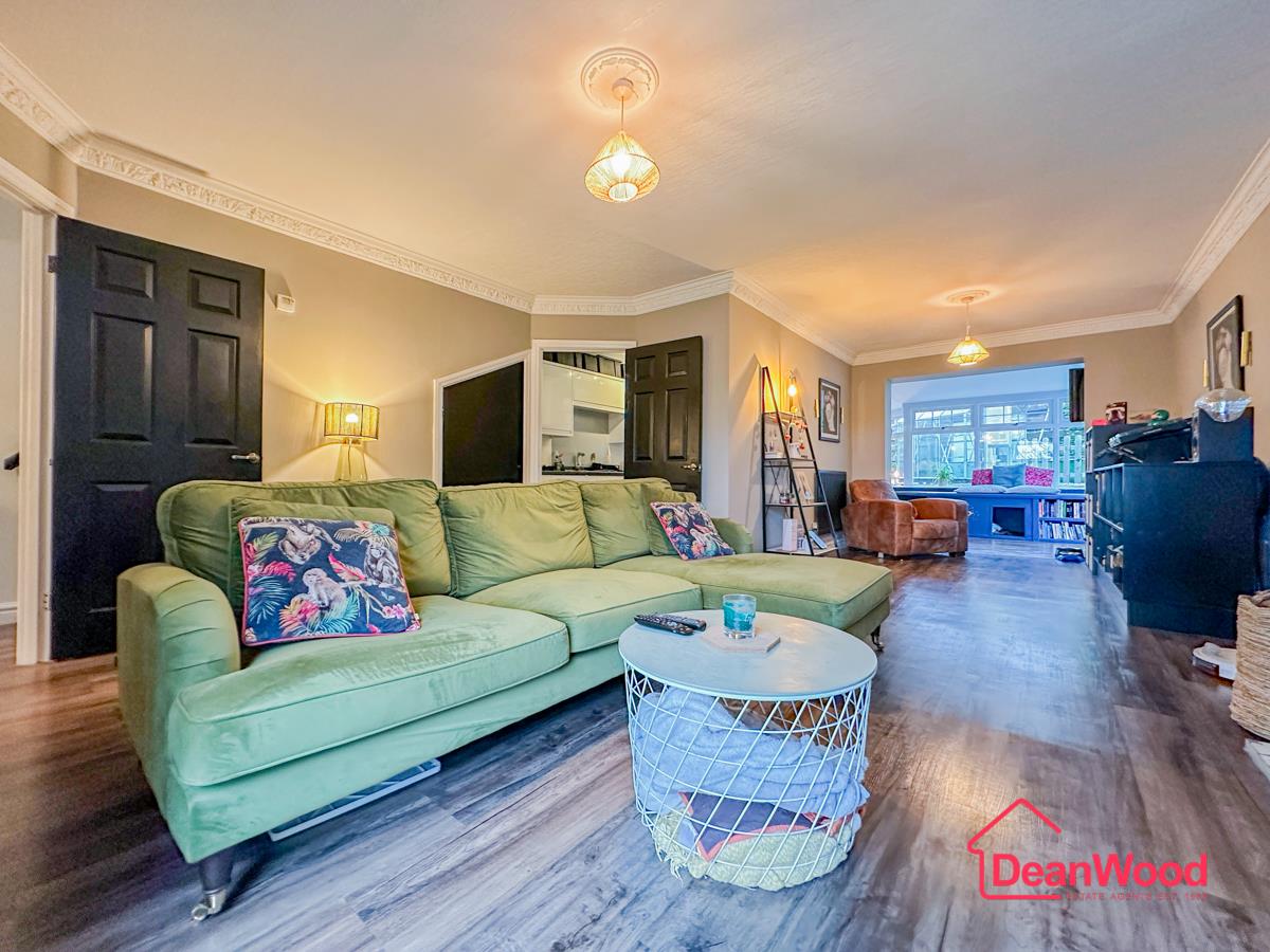 6 Larch Hill, Douglas. — Photo 3 of 38