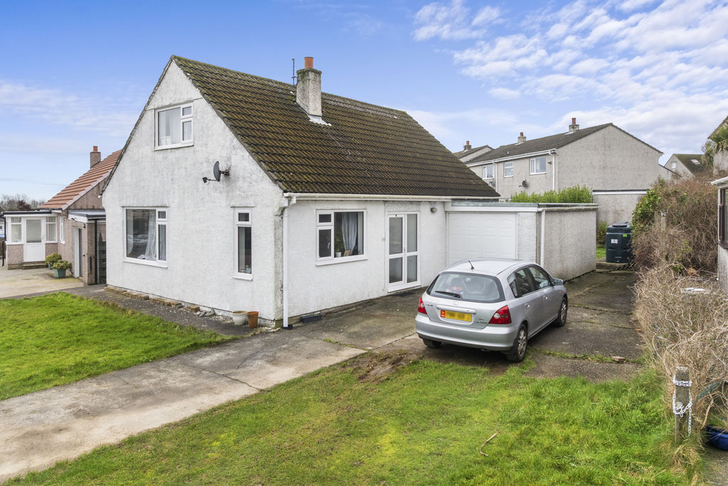 66 Wybourn Drive, Onchan IM3 4AY. — Photo 1 of 24