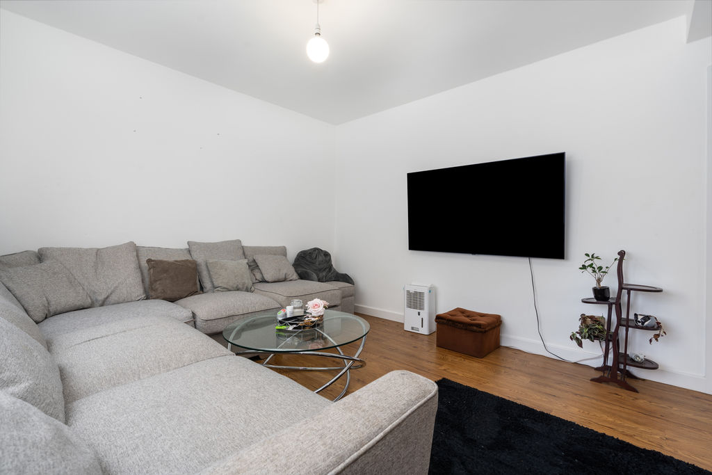 66 Wybourn Drive, Onchan IM3 4AY. — Photo 4 of 24