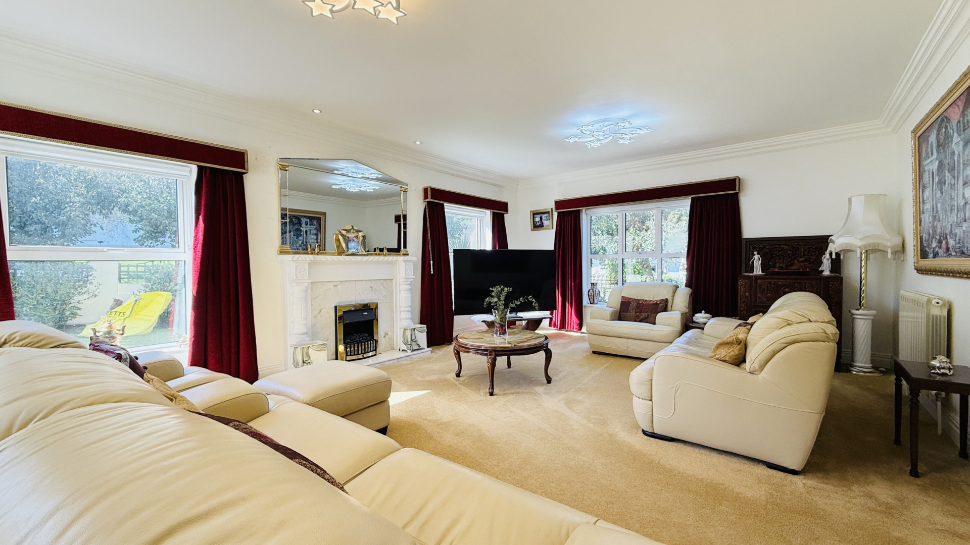 15 Queens Valley, Ramsey, IM8 1NG. — Photo 4 of 36
