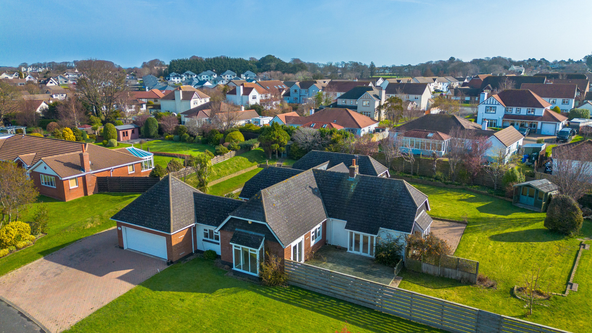 Glion Loch, 2 Westhill Village, Jurby Road, Ramsey, IM8 3TD. — Photo 1 of 33