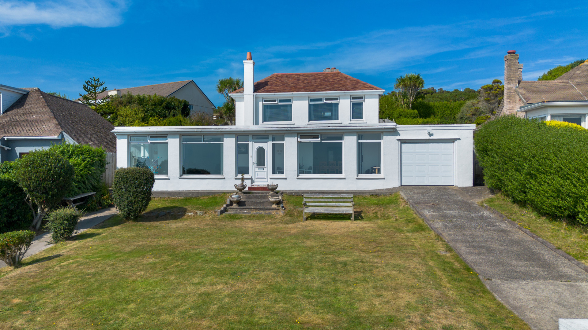 The Dolphins, 131 King Edward Road, Onchan, IM3 2AX. — Photo 1 of 24