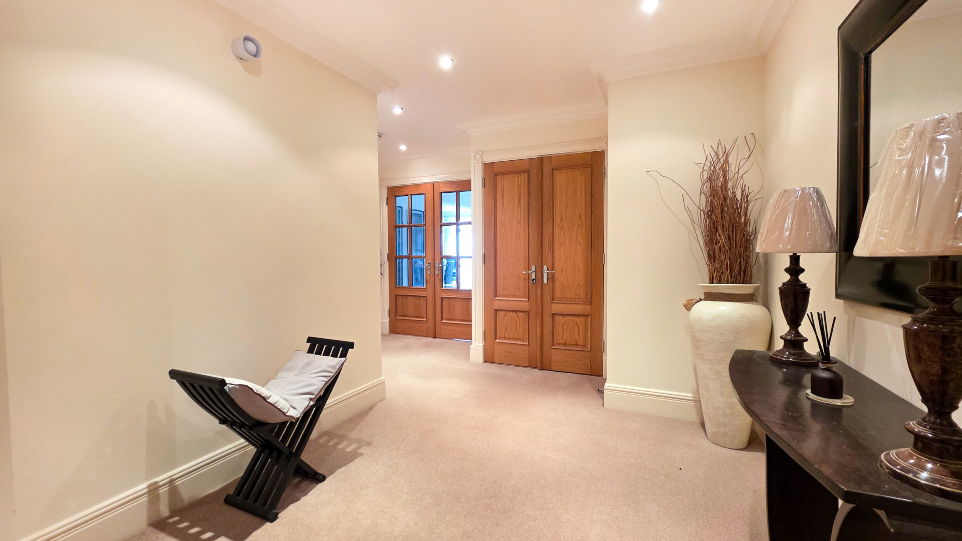 Apt. 12 Majestic Apartments, King Edward Road, Onchan, IM3 2BD. — Photo 3 of 24