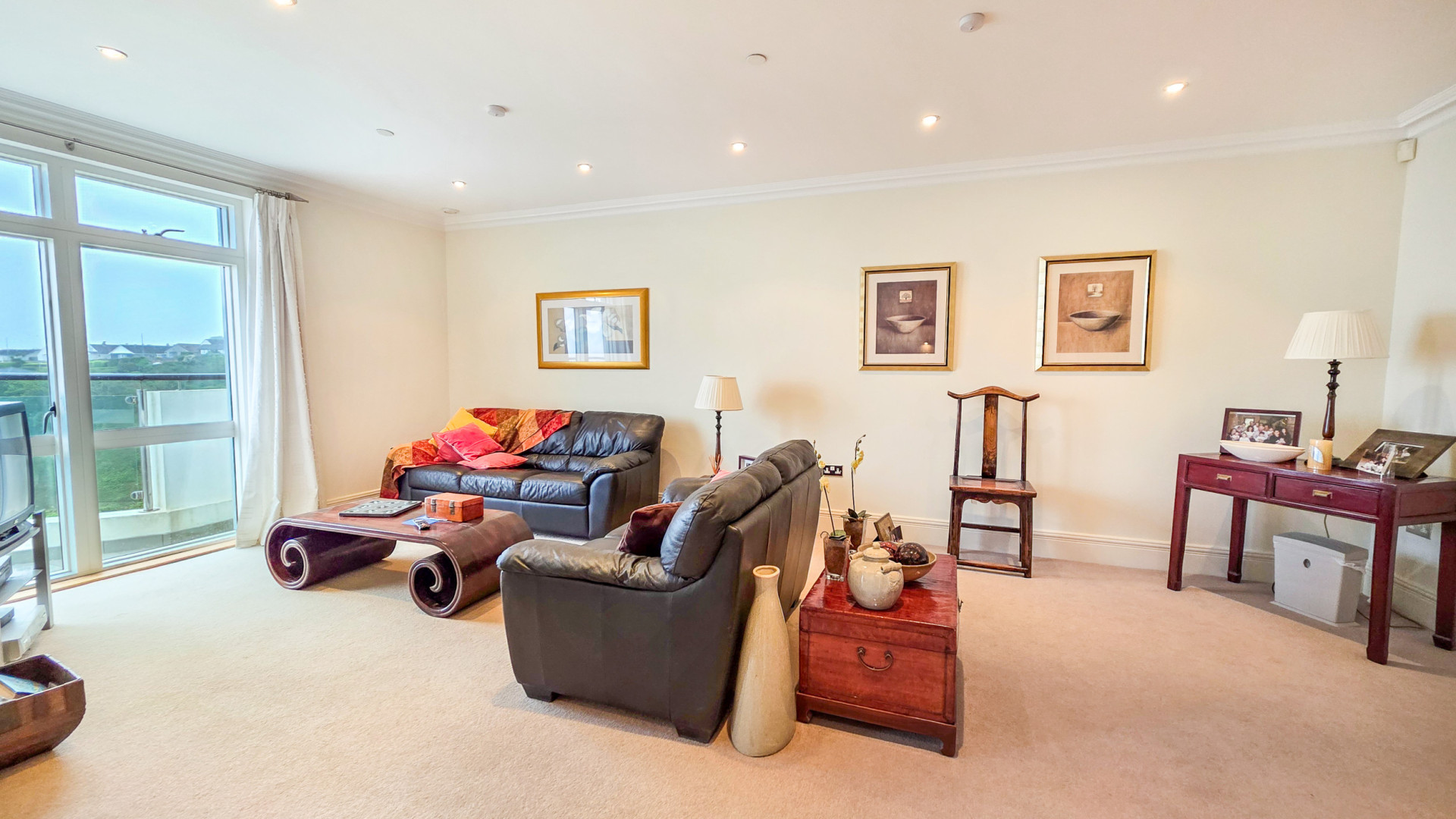 Apt. 12 Majestic Apartments, King Edward Road, Onchan, IM3 2BD. — Photo 5 of 24