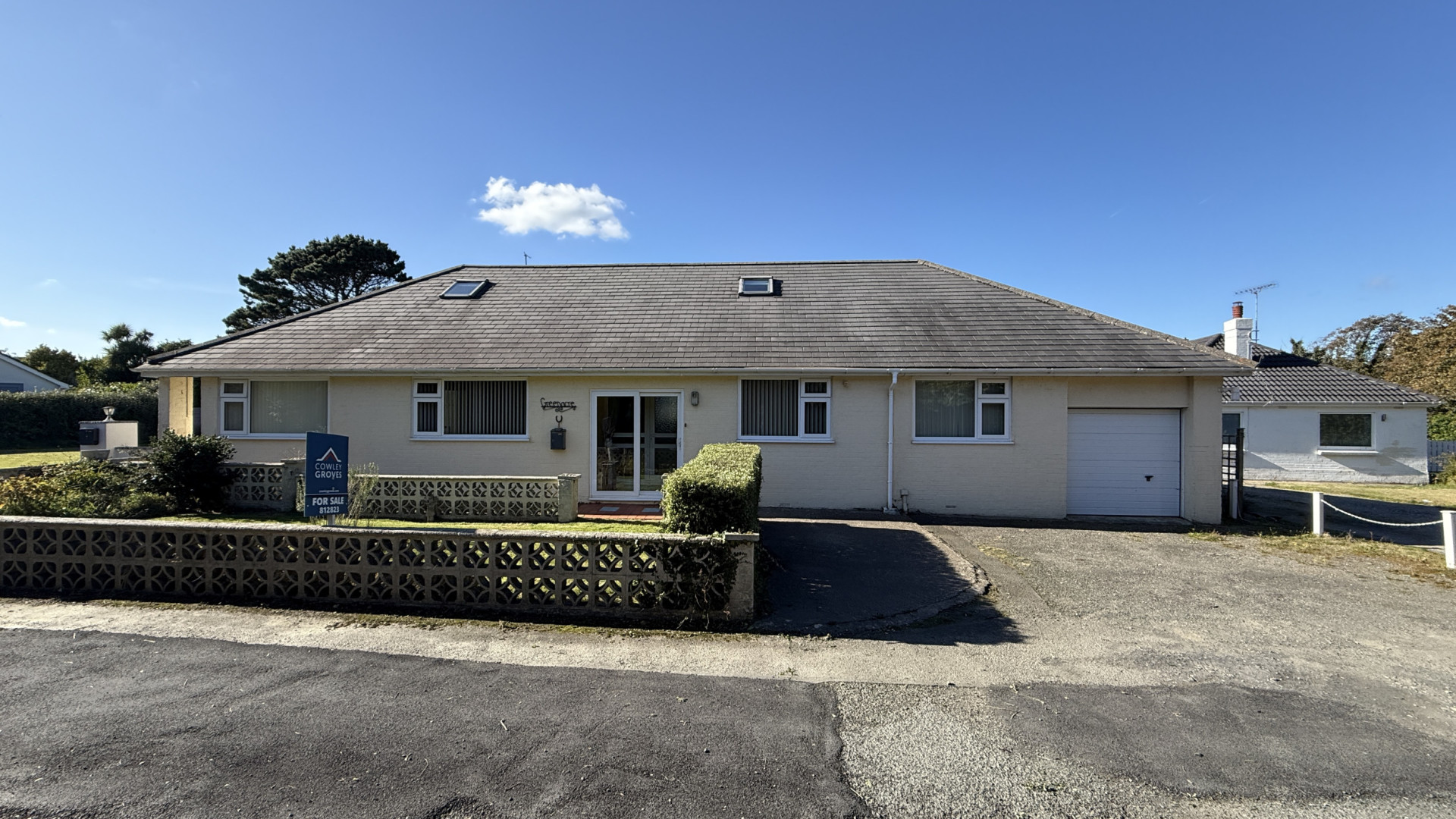 Greenacres, Balleira Road, Kirk Michael, IM6 1EE. — Photo 1 of 30