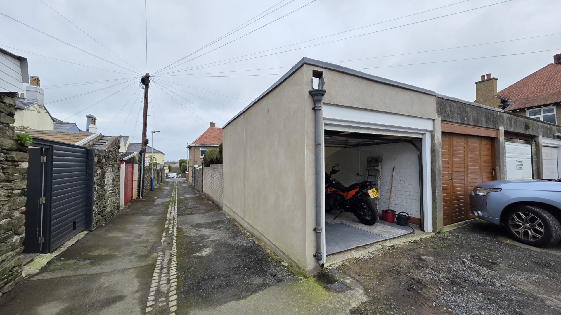 4 Thorny Road + Single Garage, Douglas, IM2 5ED. — Photo 3 of 31