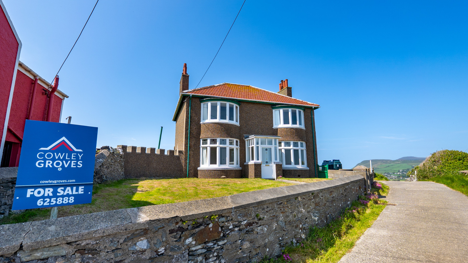 Fieldsway, Howe Road, Port St. Mary, IM9 5PR, Port Erin. — Photo 2 of 32