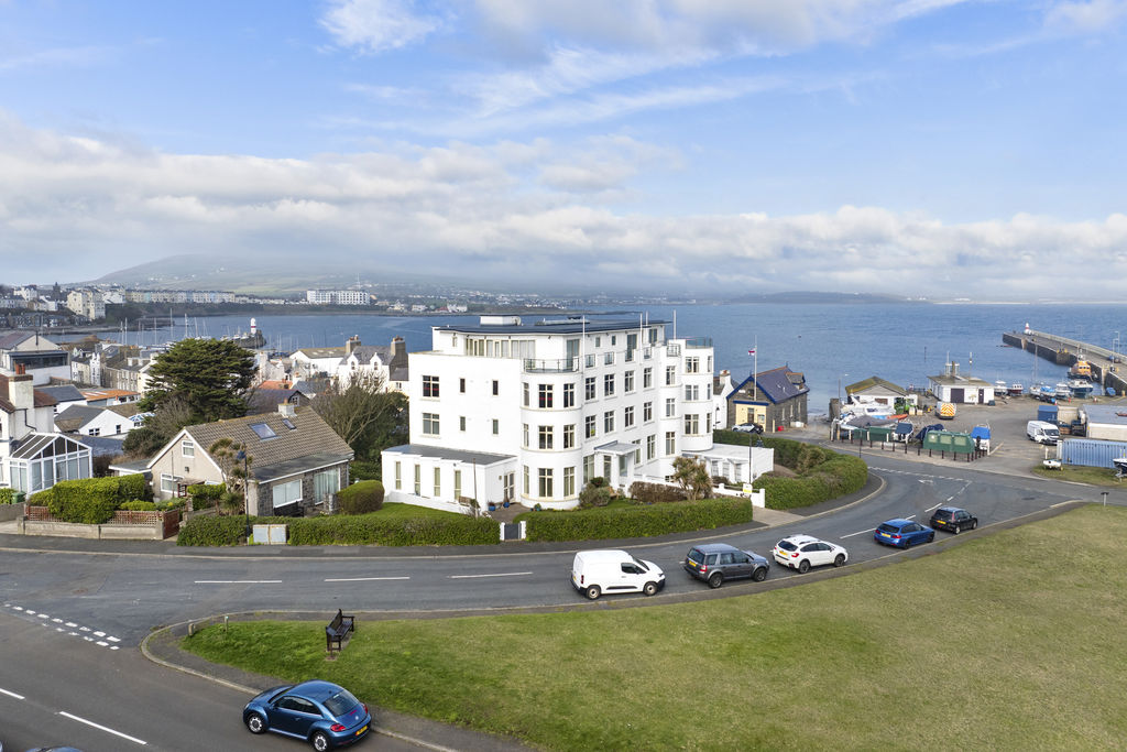 4 The Point Apartments, Port St Mary IM9 5EG. — Photo 5 of 32