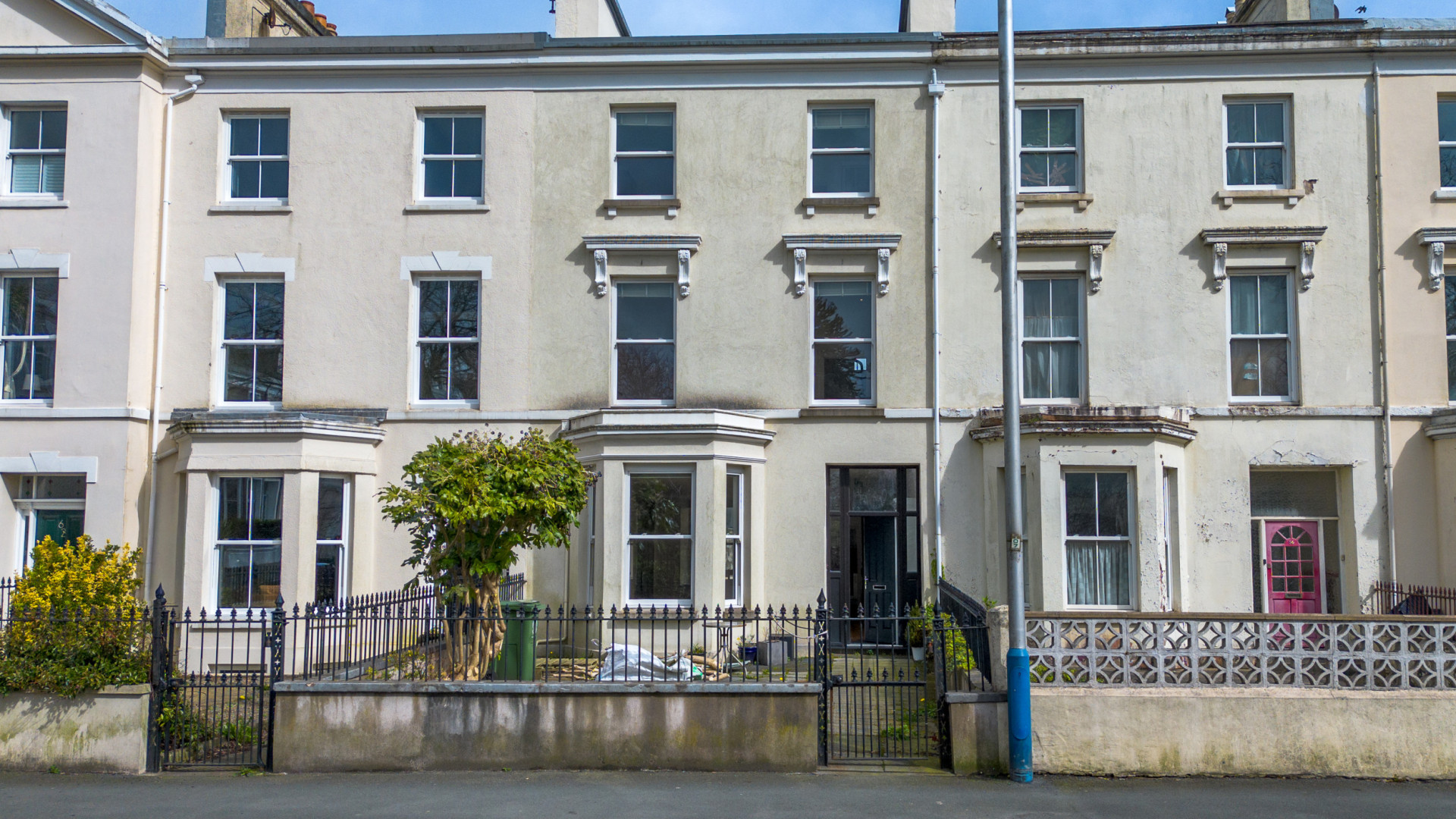 58 Woodbourne Road, Douglas, IM1 3AW. — Photo 1 of 29