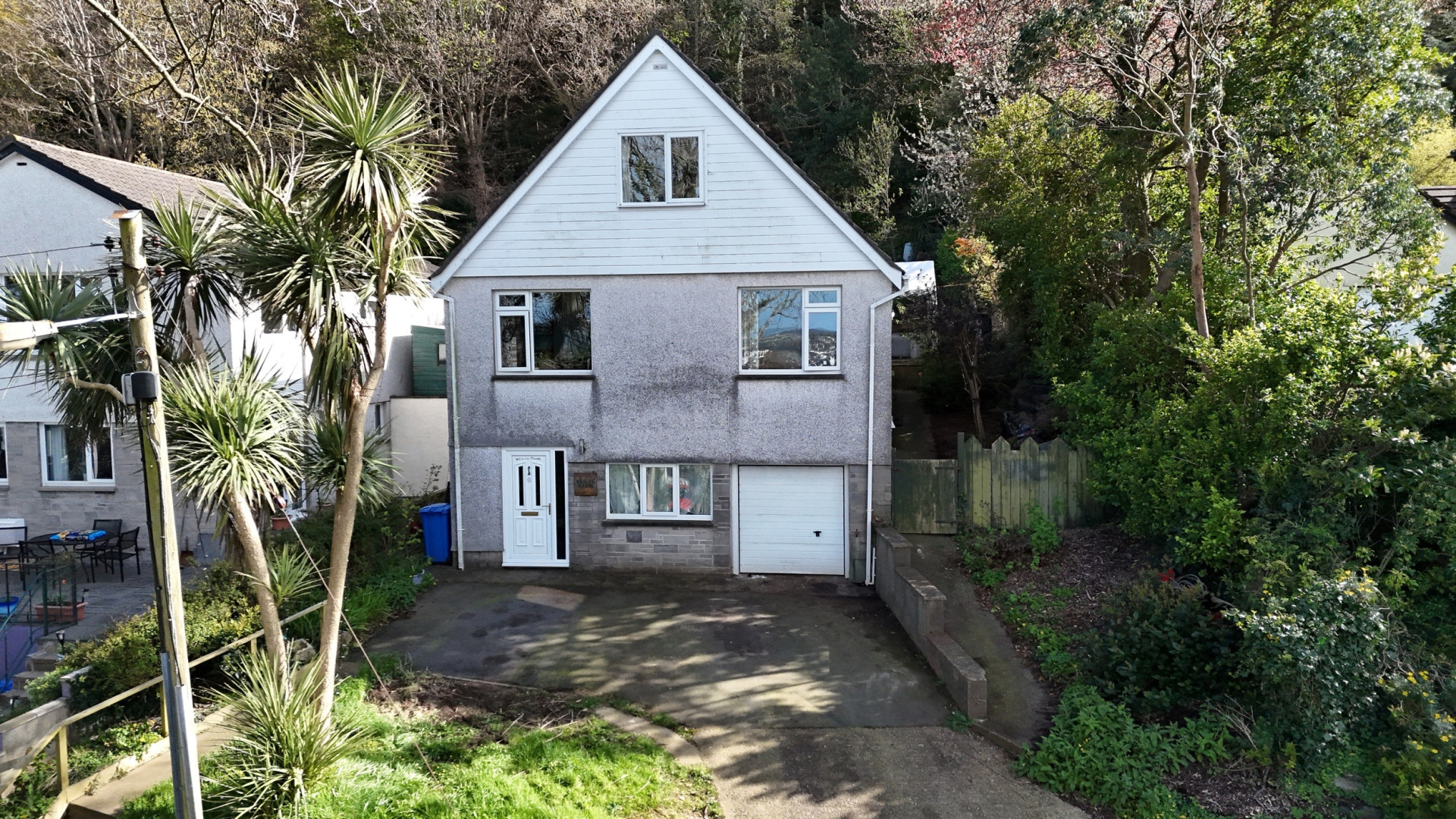Wesley Manse, The Crescent, Ramsey, IM8 2JN. — Photo 1 of 15